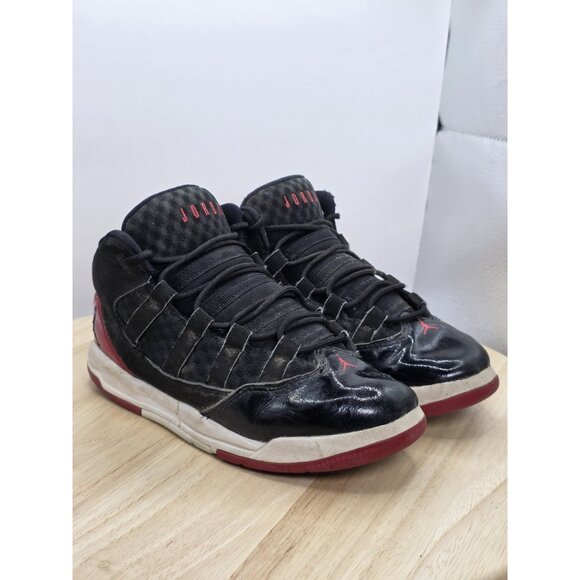 Nike Jordan Max Aura PS Black Gym Red Size 13.5C AQ9216-006 Kids Shoes - Picture 5 of 8